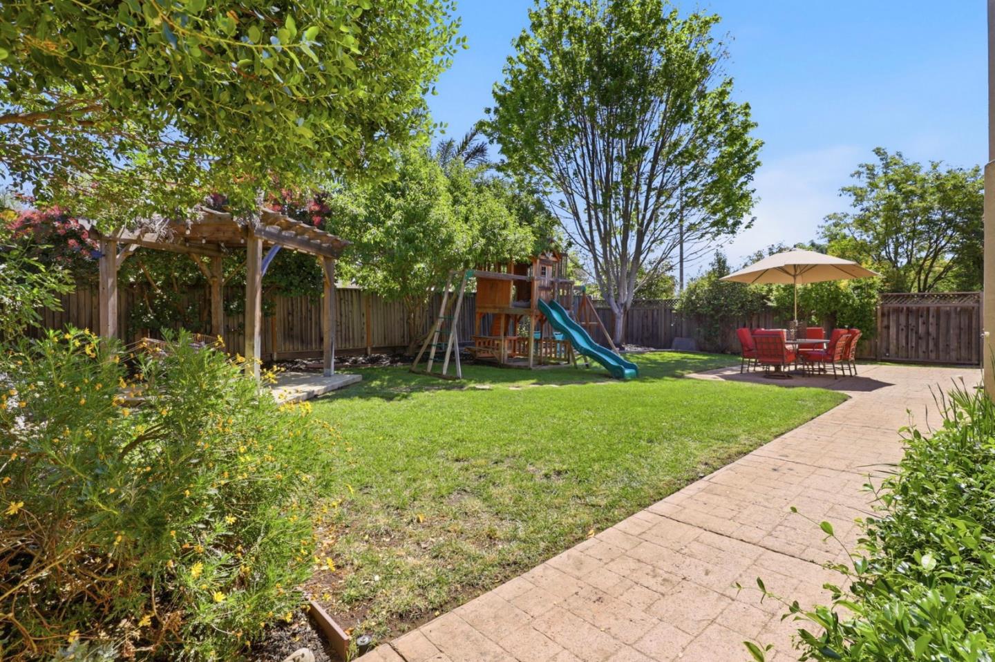 Detail Gallery Image 37 of 48 For 9610 Eagle View, Gilroy,  CA 95020 - 5 Beds | 2/1 Baths