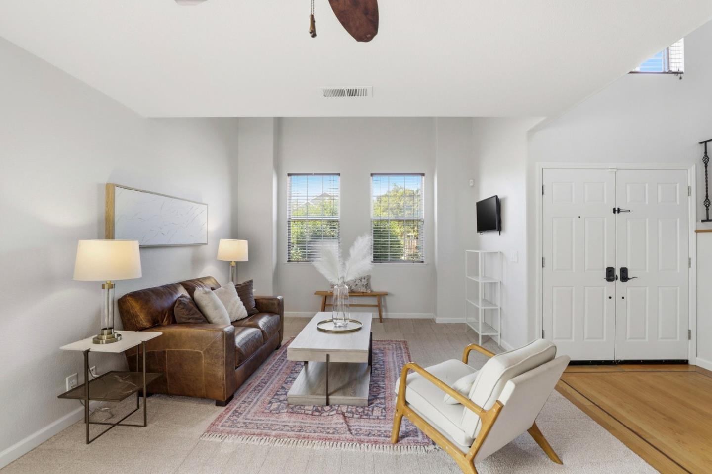 Detail Gallery Image 6 of 48 For 9610 Eagle View, Gilroy,  CA 95020 - 5 Beds | 2/1 Baths