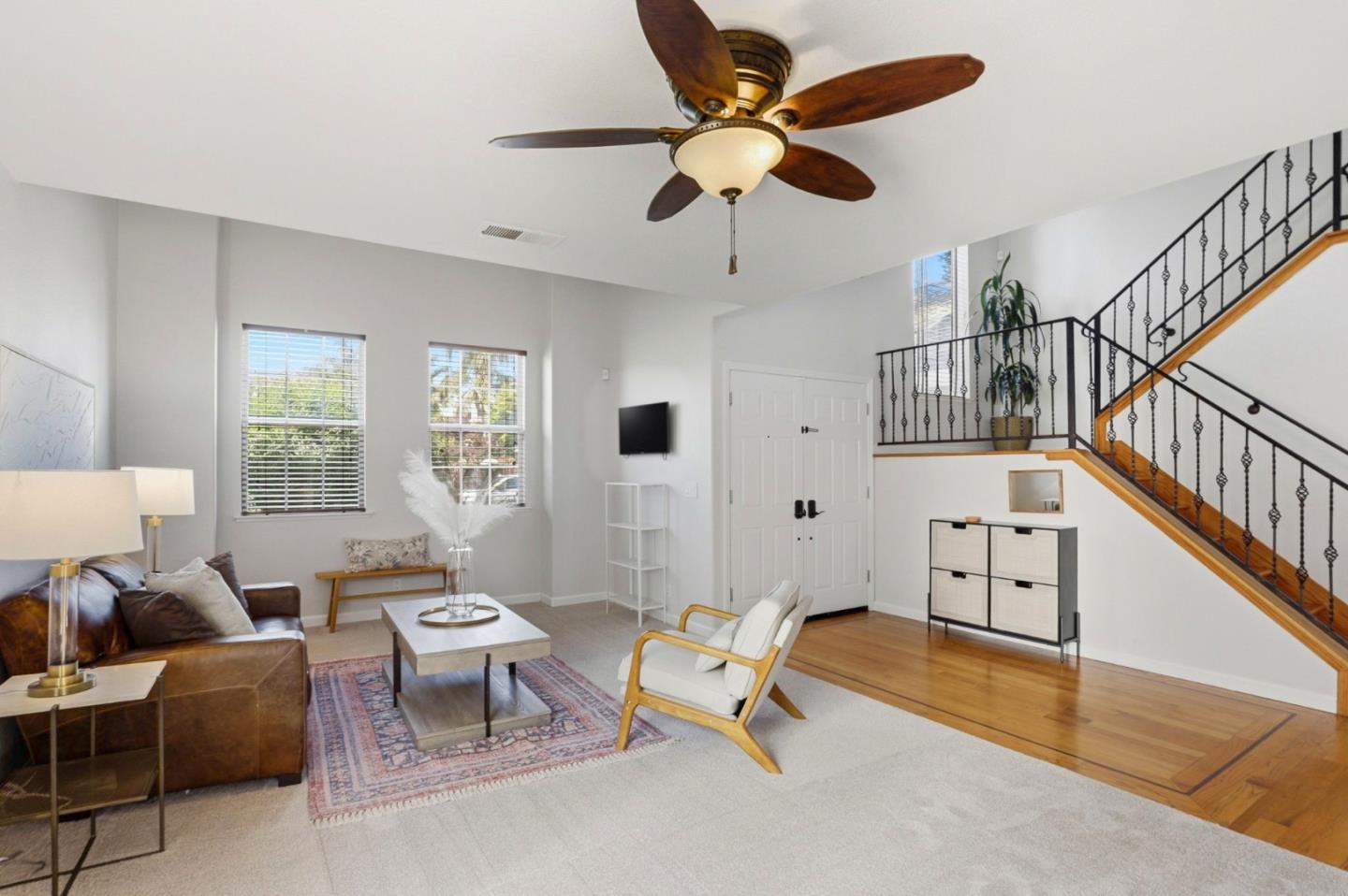 Detail Gallery Image 7 of 48 For 9610 Eagle View, Gilroy,  CA 95020 - 5 Beds | 2/1 Baths