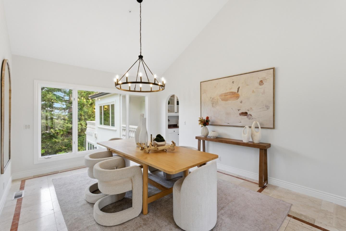 Detail Gallery Image 11 of 39 For 40 Kataoka Ct, Redwood City,  CA 94062 - 5 Beds | 5/1 Baths