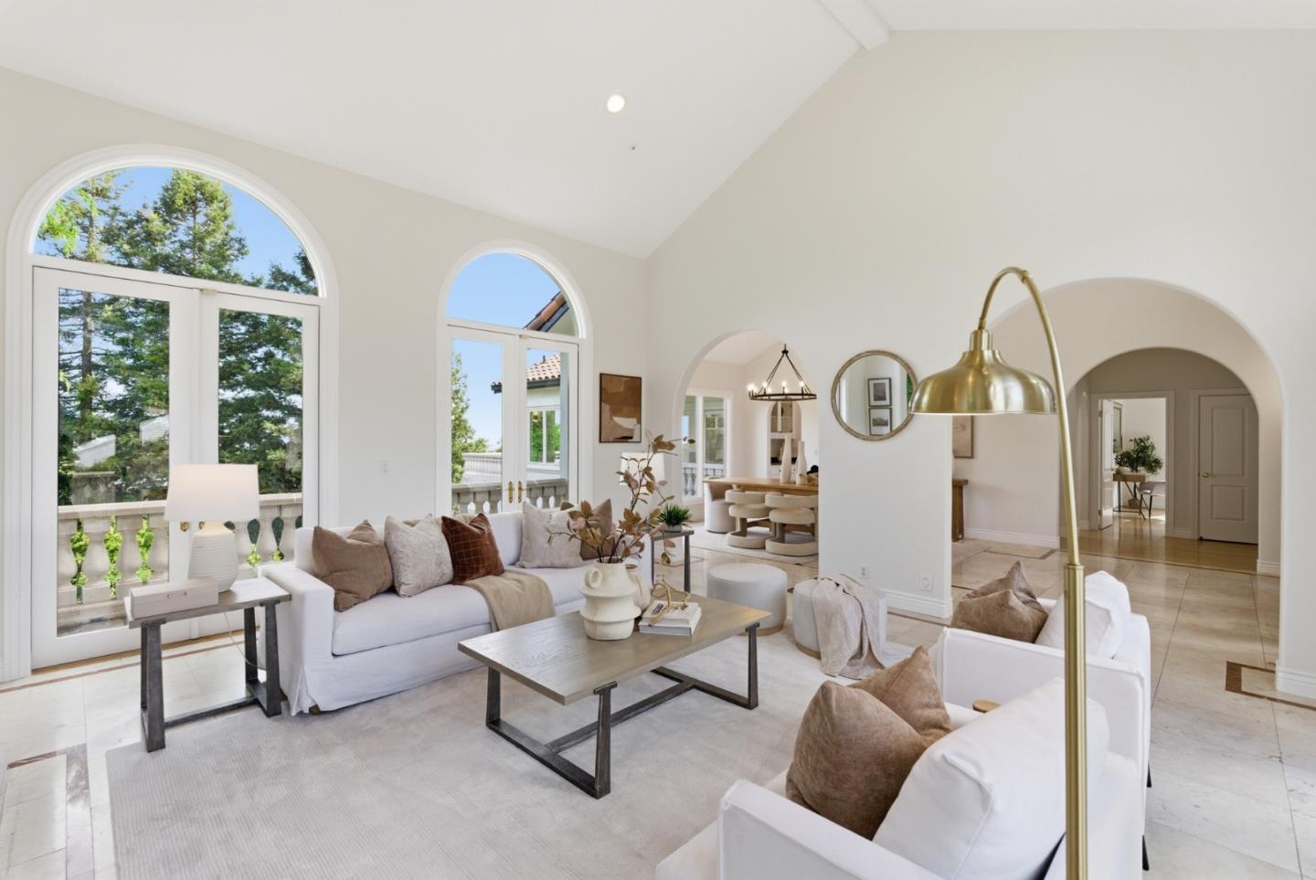 Detail Gallery Image 15 of 39 For 40 Kataoka Ct, Redwood City,  CA 94062 - 5 Beds | 5/1 Baths