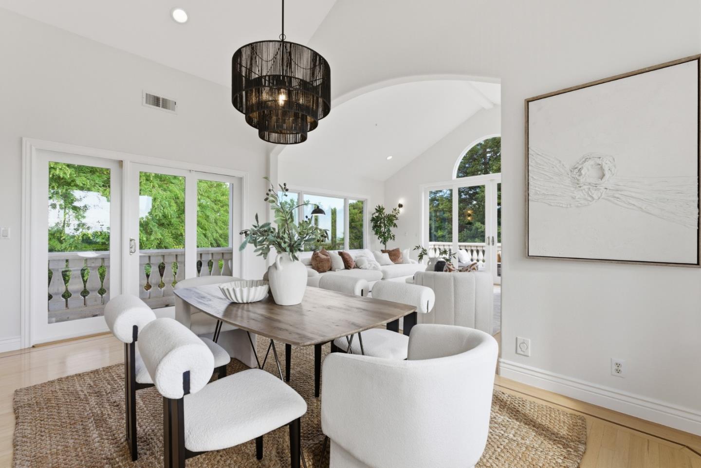 Detail Gallery Image 19 of 39 For 40 Kataoka Ct, Redwood City,  CA 94062 - 5 Beds | 5/1 Baths