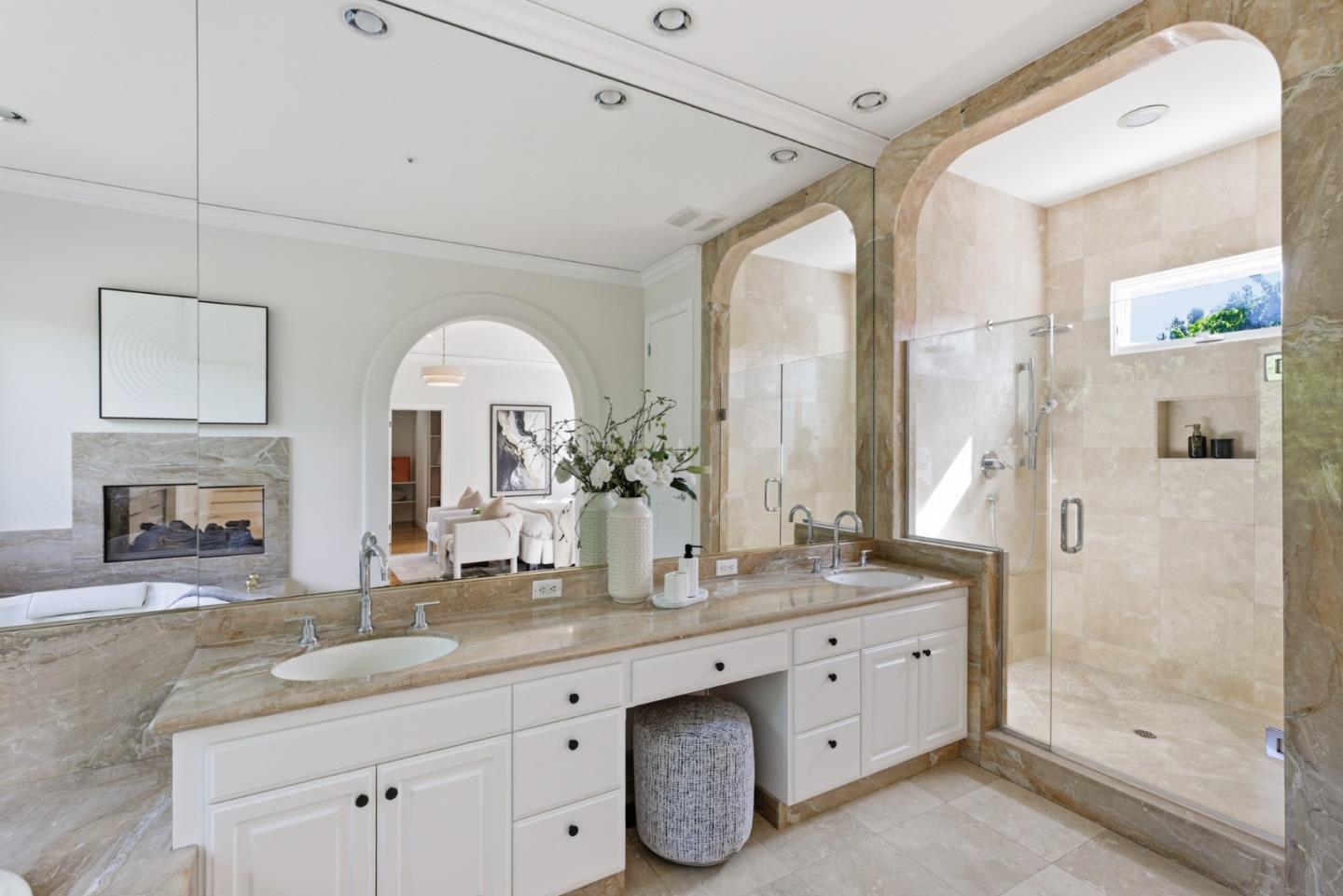 Detail Gallery Image 28 of 39 For 40 Kataoka Ct, Redwood City,  CA 94062 - 5 Beds | 5/1 Baths