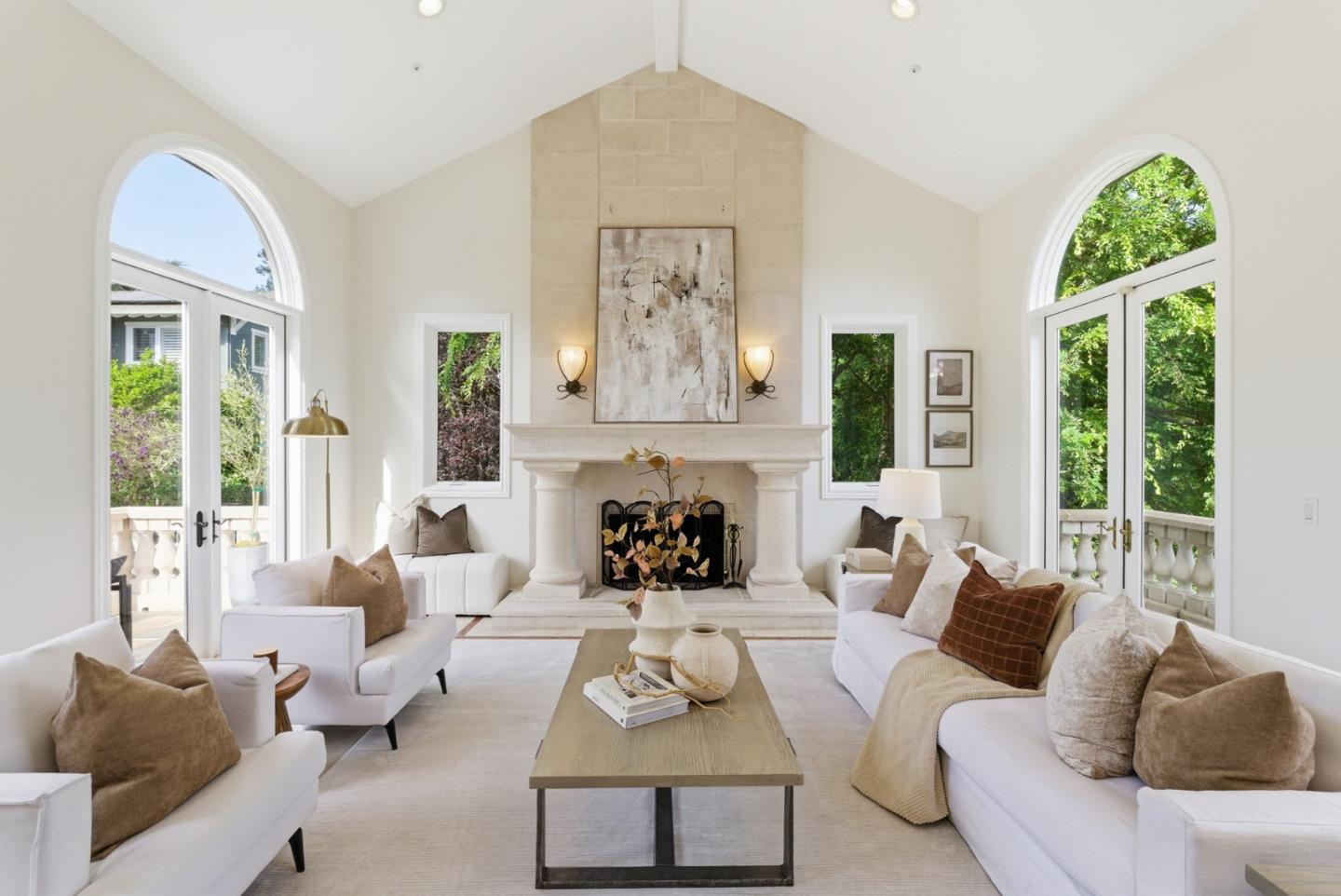 Detail Gallery Image 3 of 39 For 40 Kataoka Ct, Redwood City,  CA 94062 - 5 Beds | 5/1 Baths