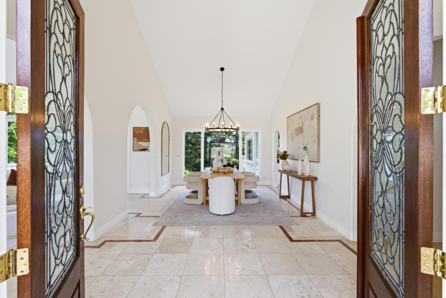 Detail Gallery Image 8 of 39 For 40 Kataoka Ct, Redwood City,  CA 94062 - 5 Beds | 5/1 Baths