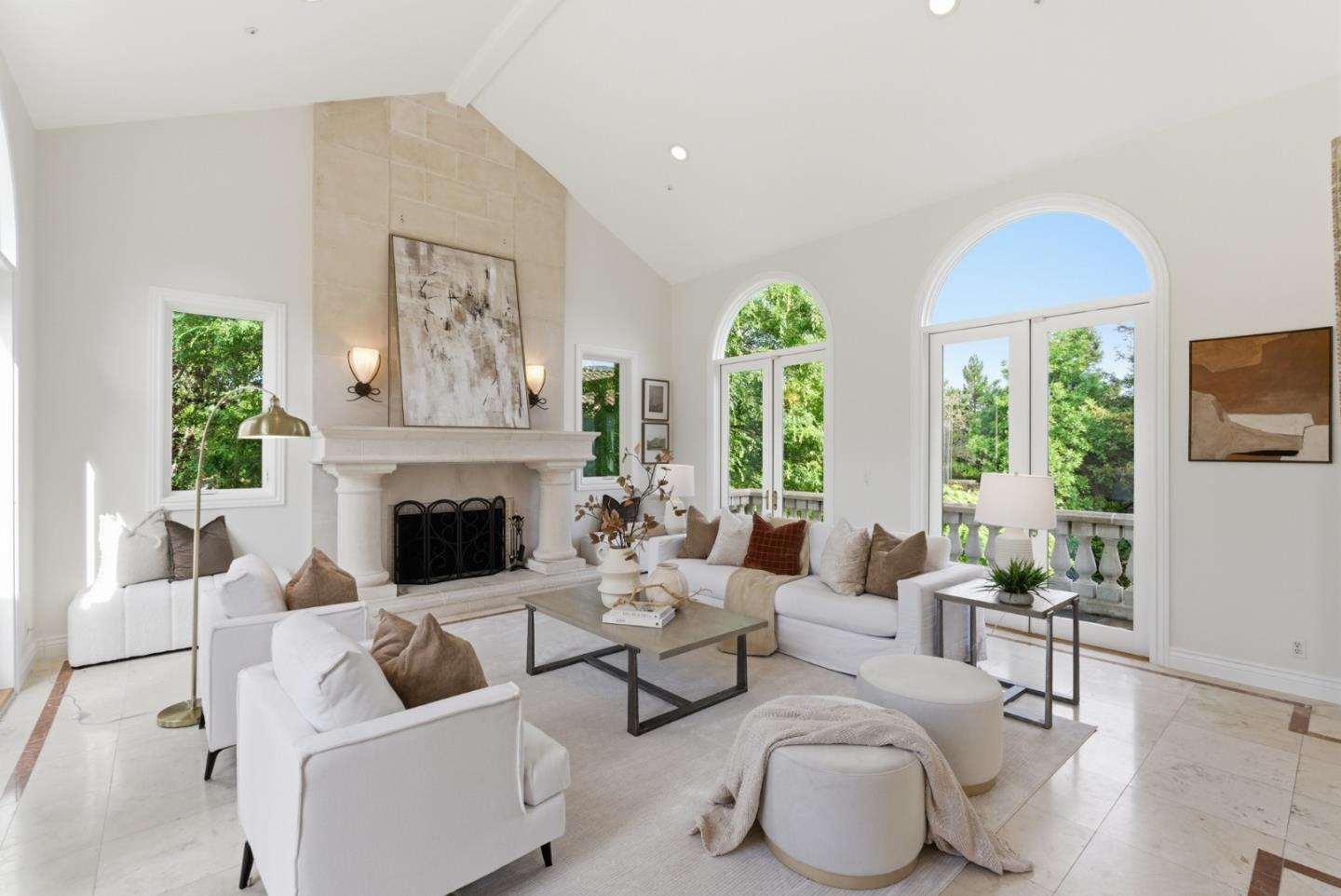 Detail Gallery Image 9 of 39 For 40 Kataoka Ct, Redwood City,  CA 94062 - 5 Beds | 5/1 Baths