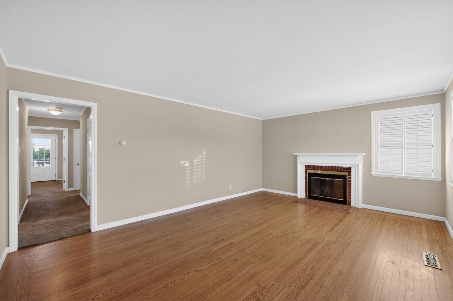 Detail Gallery Image 4 of 27 For 750 Magnolia Ave, San Bruno,  CA 94066 - 3 Beds | 1 Baths