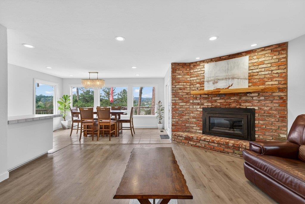 Detail Gallery Image 7 of 46 For 497 Estrella Dr, Scotts Valley,  CA 95066 - 4 Beds | 2/1 Baths