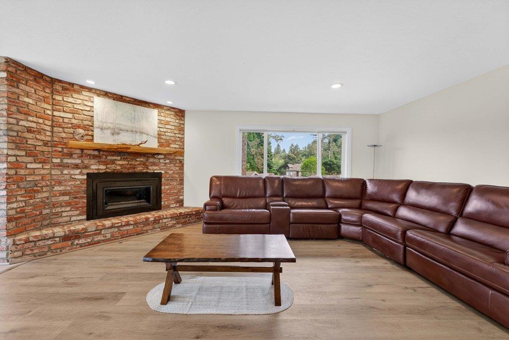 Detail Gallery Image 8 of 46 For 497 Estrella Dr, Scotts Valley,  CA 95066 - 4 Beds | 2/1 Baths