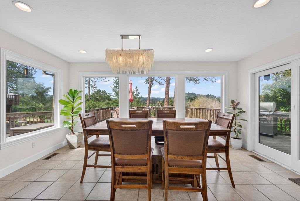 Detail Gallery Image 9 of 46 For 497 Estrella Dr, Scotts Valley,  CA 95066 - 4 Beds | 2/1 Baths