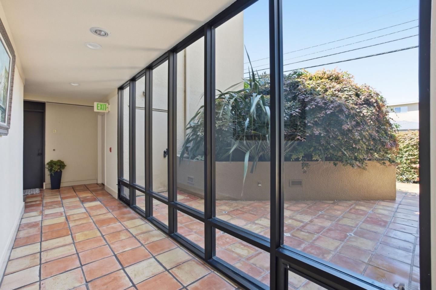 Detail Gallery Image 4 of 45 For 58 E Poplar Ave #3,  San Mateo,  CA 94401 - 2 Beds | 2 Baths