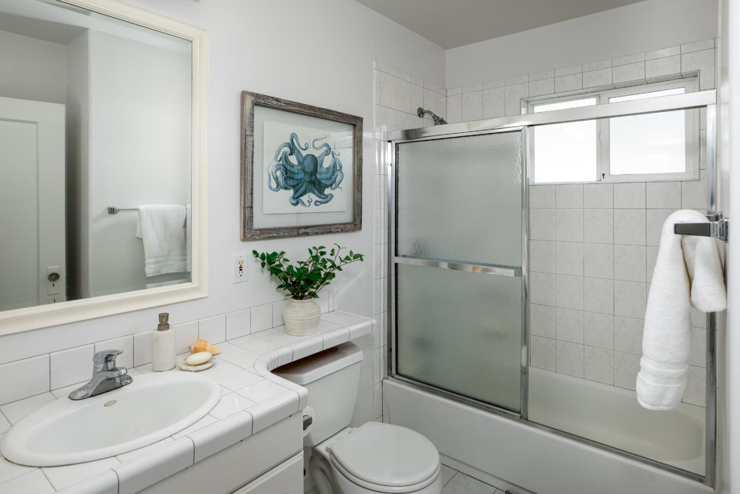 Detail Gallery Image 18 of 31 For 1344 Magnolia Ave, San Carlos,  CA 94070 - 3 Beds | 1 Baths