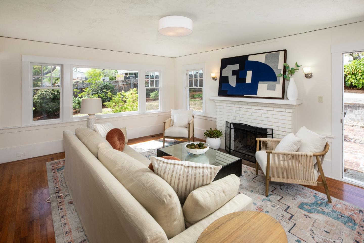 Detail Gallery Image 8 of 31 For 1344 Magnolia Ave, San Carlos,  CA 94070 - 3 Beds | 1 Baths