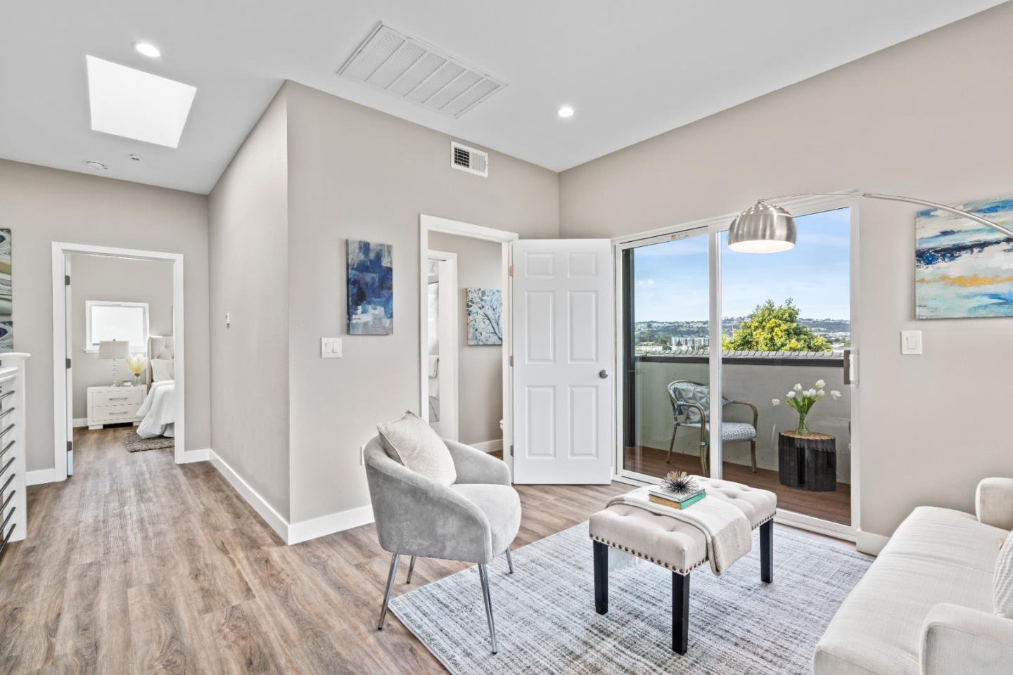Detail Gallery Image 10 of 38 For 645 Baden Ave #4,  South San Francisco,  CA 94080 - 4 Beds | 3/1 Baths