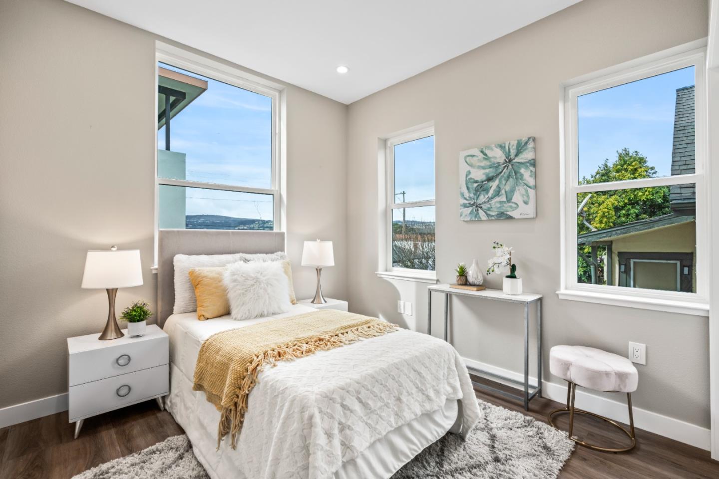 Detail Gallery Image 18 of 38 For 645 Baden Ave #4,  South San Francisco,  CA 94080 - 4 Beds | 3/1 Baths