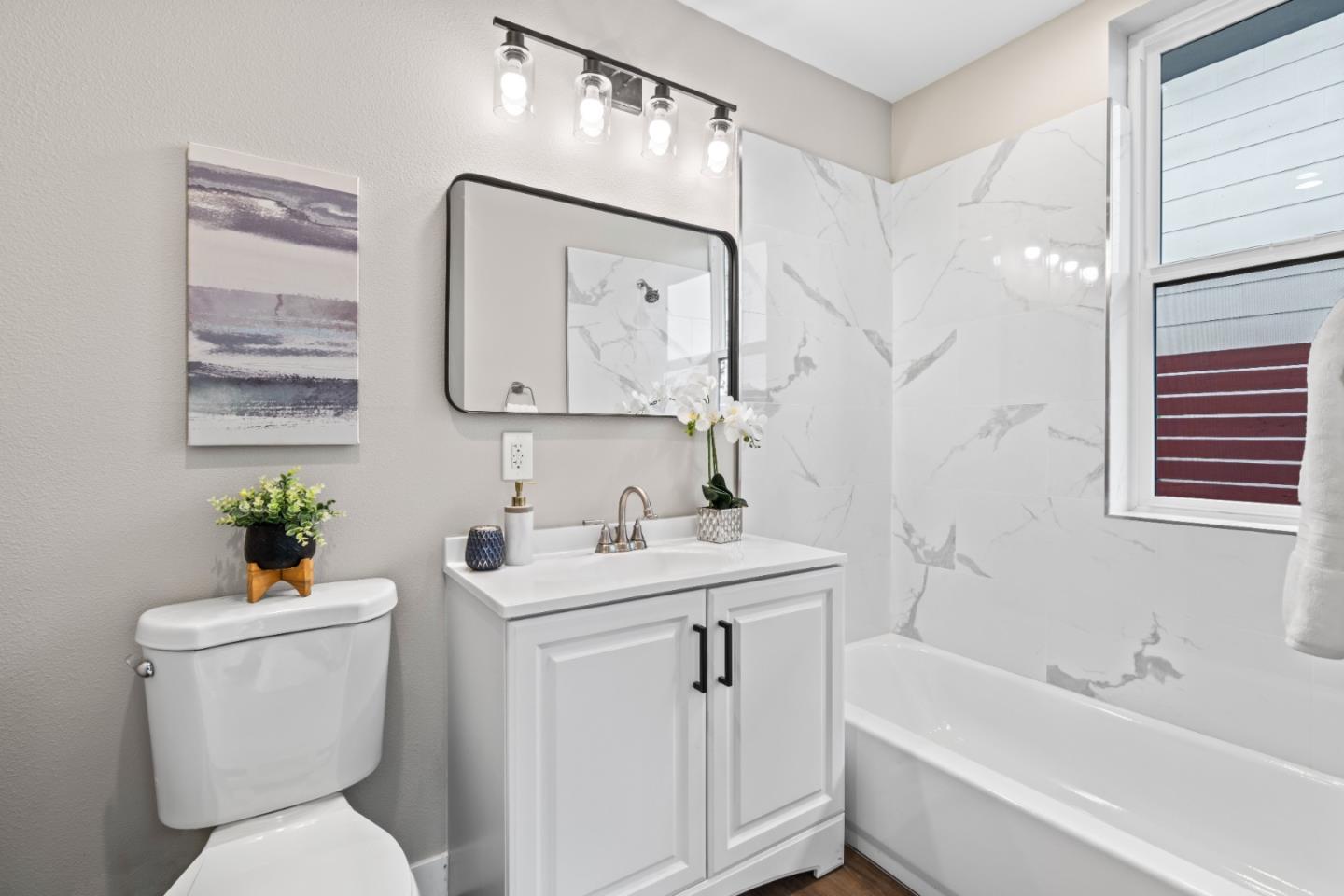 Detail Gallery Image 28 of 38 For 645 Baden Ave #4,  South San Francisco,  CA 94080 - 4 Beds | 3/1 Baths