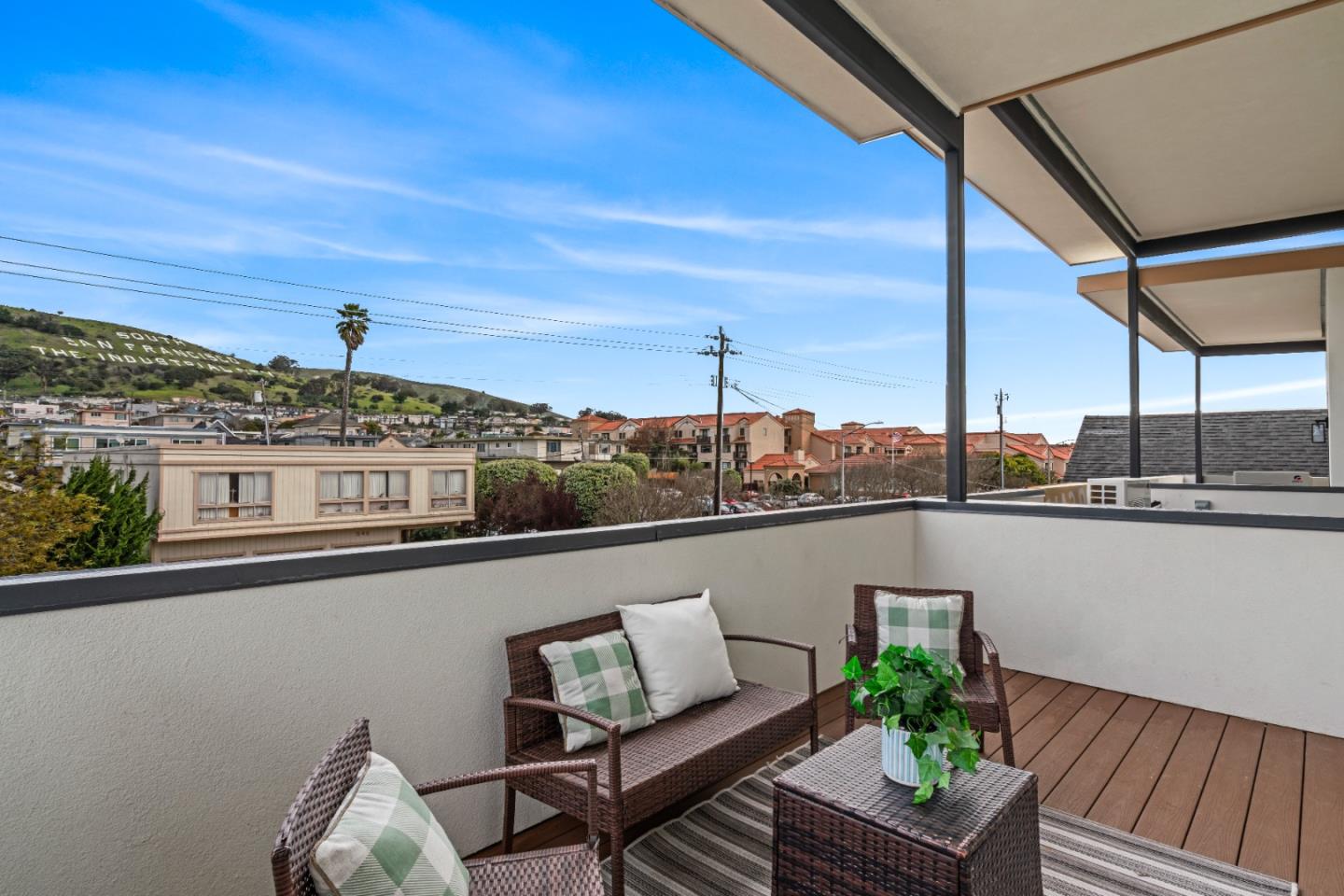 Detail Gallery Image 35 of 38 For 645 Baden Ave #4,  South San Francisco,  CA 94080 - 4 Beds | 3/1 Baths