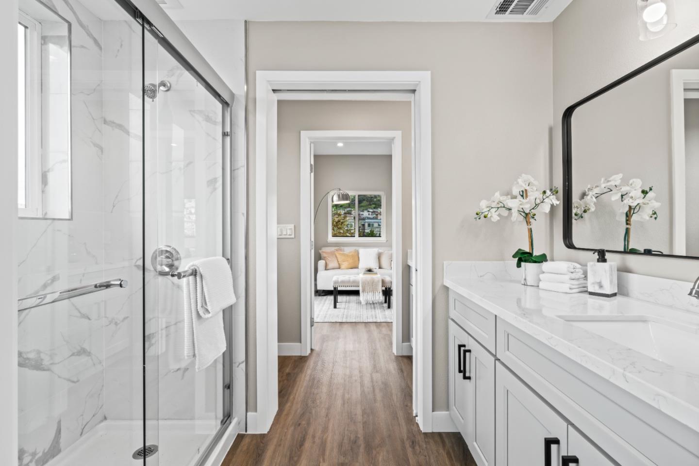 Detail Gallery Image 7 of 38 For 645 Baden Ave #4,  South San Francisco,  CA 94080 - 4 Beds | 3/1 Baths