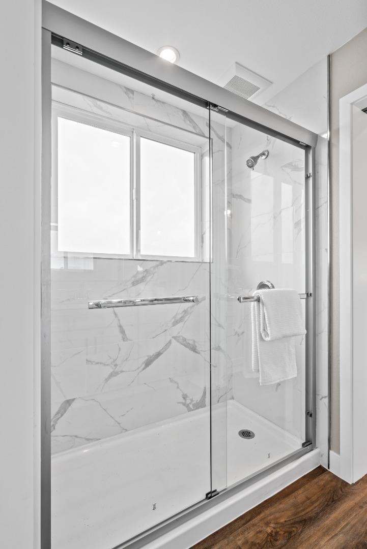 Detail Gallery Image 9 of 38 For 645 Baden Ave #4,  South San Francisco,  CA 94080 - 4 Beds | 3/1 Baths