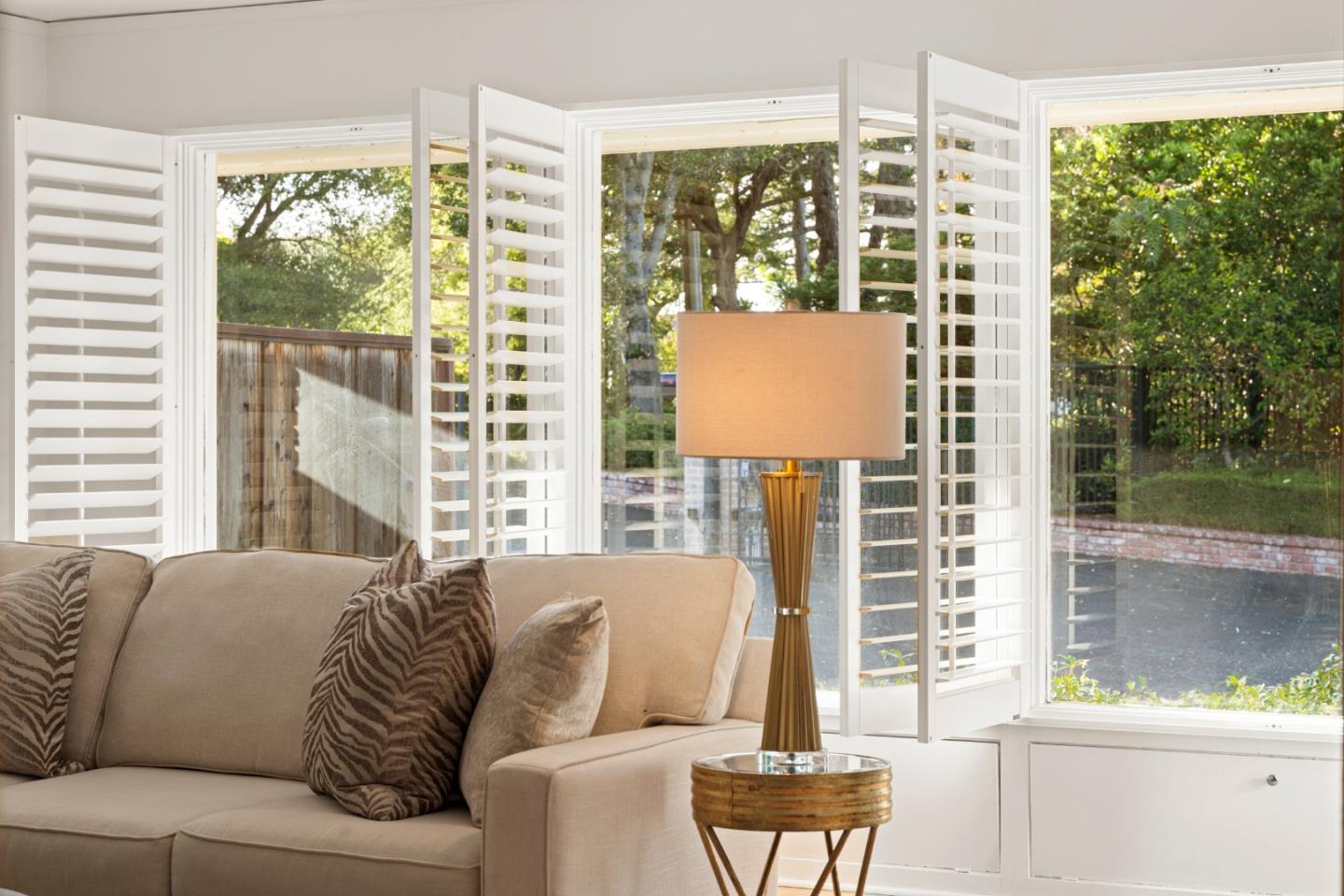 Detail Gallery Image 12 of 54 For 140 Northridge, Woodside,  CA 94062 - 3 Beds | 3/1 Baths