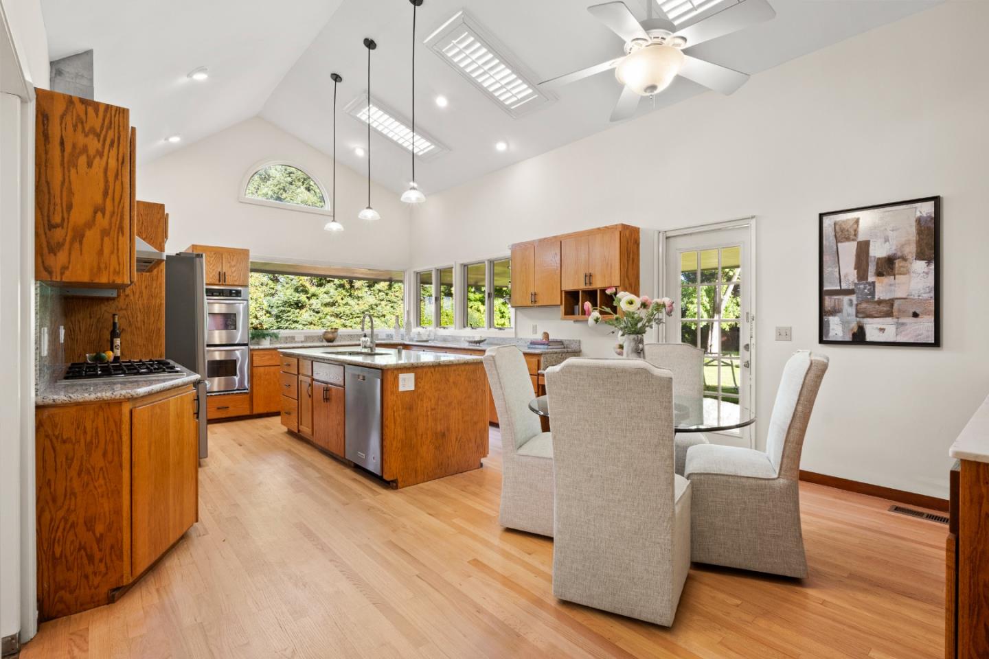 Detail Gallery Image 18 of 54 For 140 Northridge, Woodside,  CA 94062 - 3 Beds | 3/1 Baths