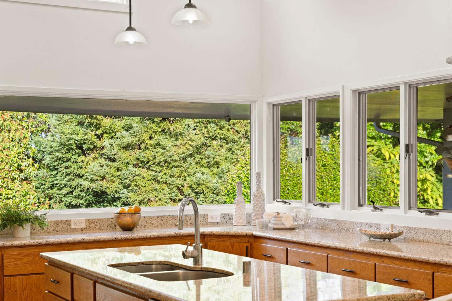 Detail Gallery Image 19 of 54 For 140 Northridge, Woodside,  CA 94062 - 3 Beds | 3/1 Baths