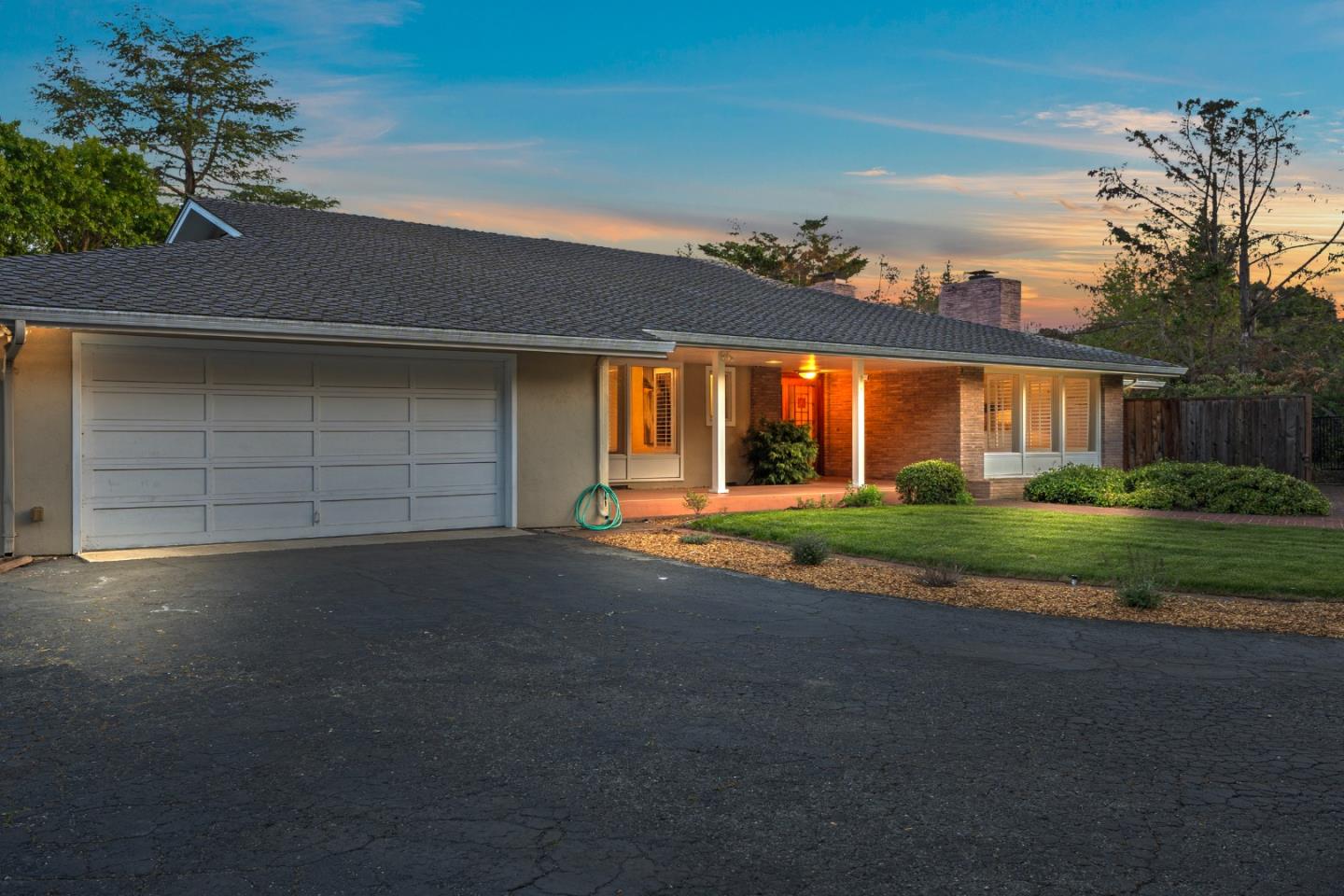 Detail Gallery Image 4 of 54 For 140 Northridge, Woodside,  CA 94062 - 3 Beds | 3/1 Baths