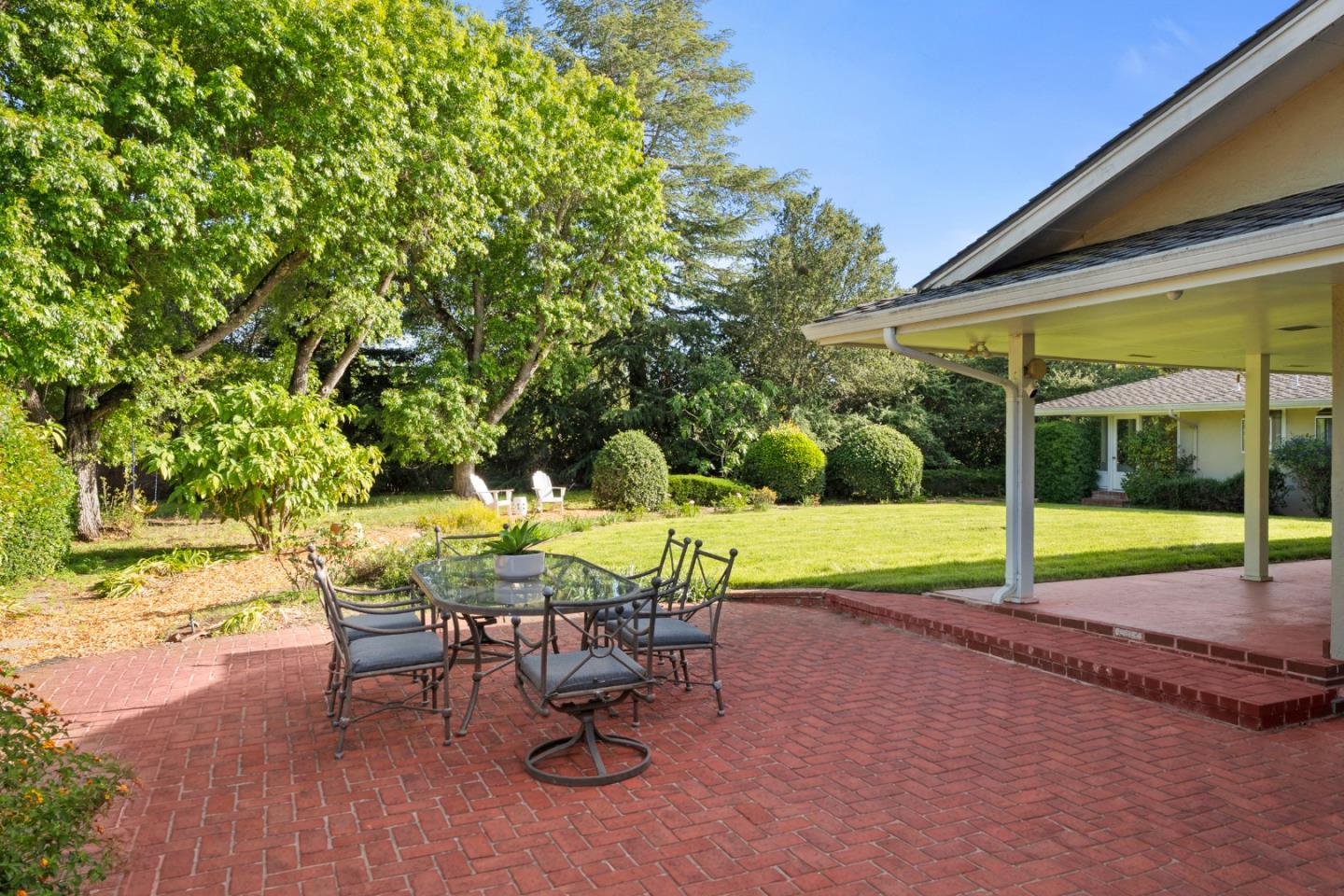 Detail Gallery Image 45 of 54 For 140 Northridge, Woodside,  CA 94062 - 3 Beds | 3/1 Baths