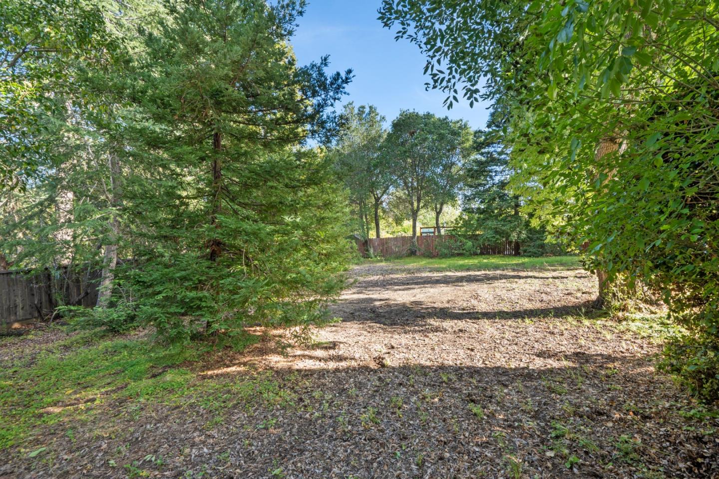 Detail Gallery Image 47 of 54 For 140 Northridge, Woodside,  CA 94062 - 3 Beds | 3/1 Baths