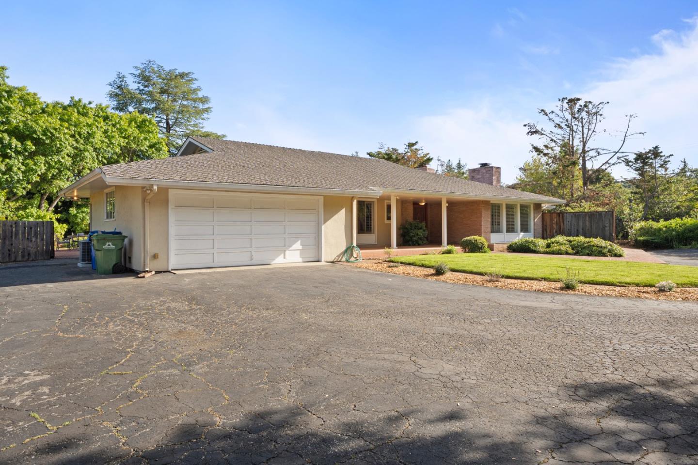 Detail Gallery Image 5 of 54 For 140 Northridge, Woodside,  CA 94062 - 3 Beds | 3/1 Baths