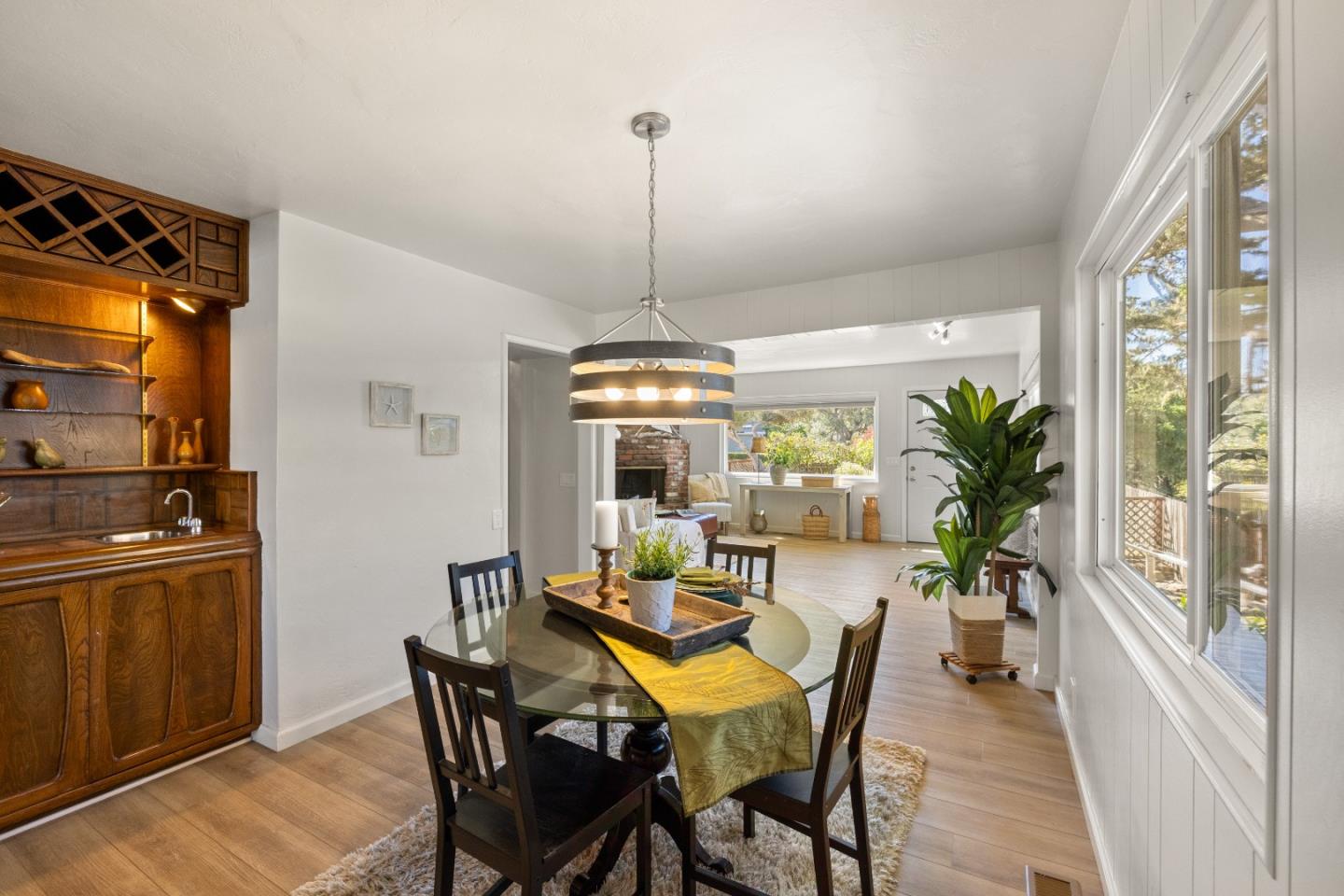 Front Image Thumbnail for ML82041733