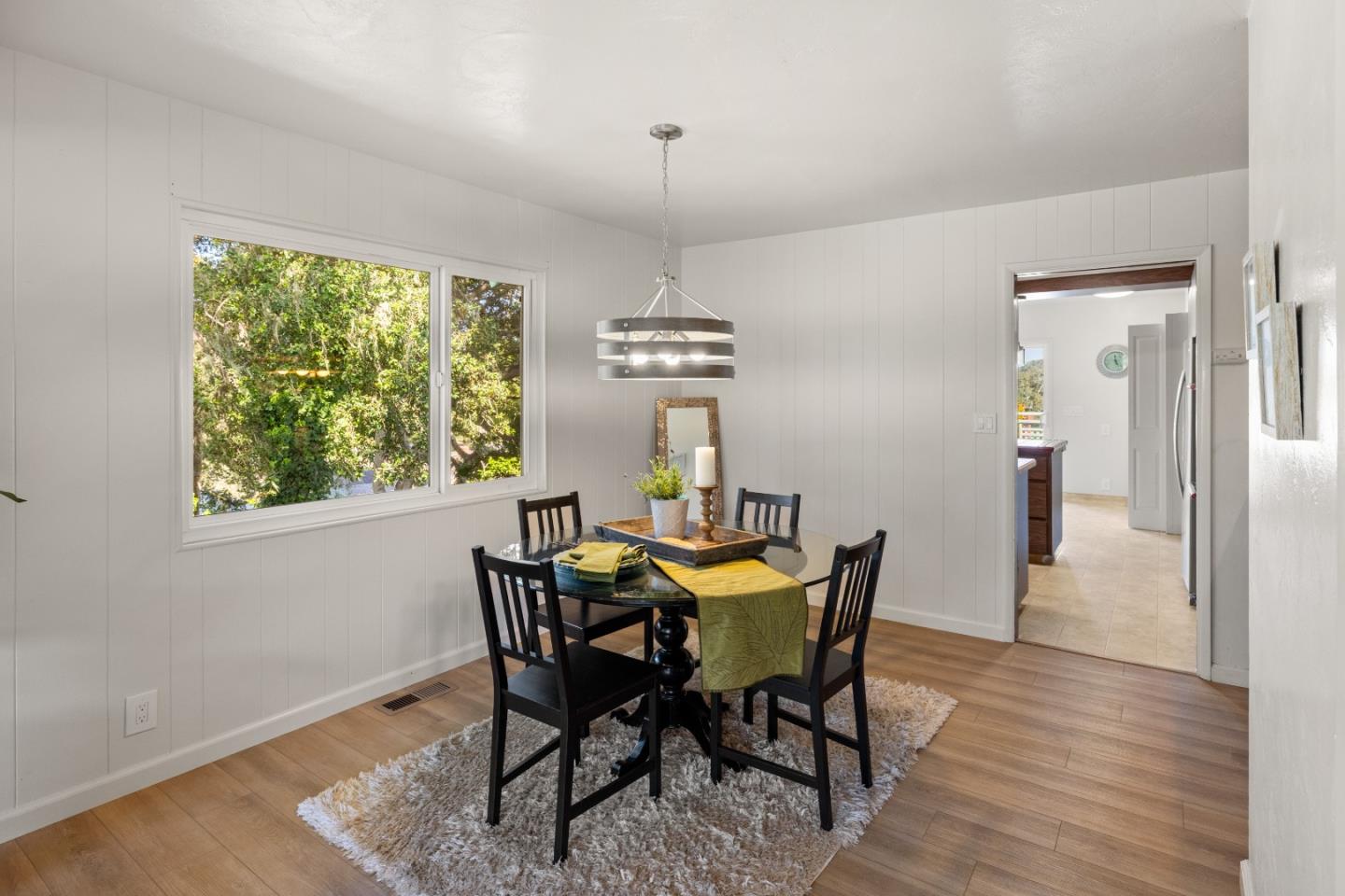 Detail Gallery Image 14 of 57 For 922 Maple St, Pacific Grove,  CA 93950 - 2 Beds | 2 Baths