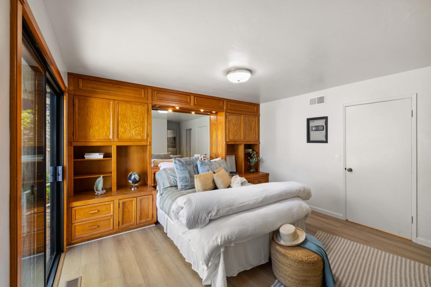 Detail Gallery Image 23 of 57 For 922 Maple St, Pacific Grove,  CA 93950 - 2 Beds | 2 Baths