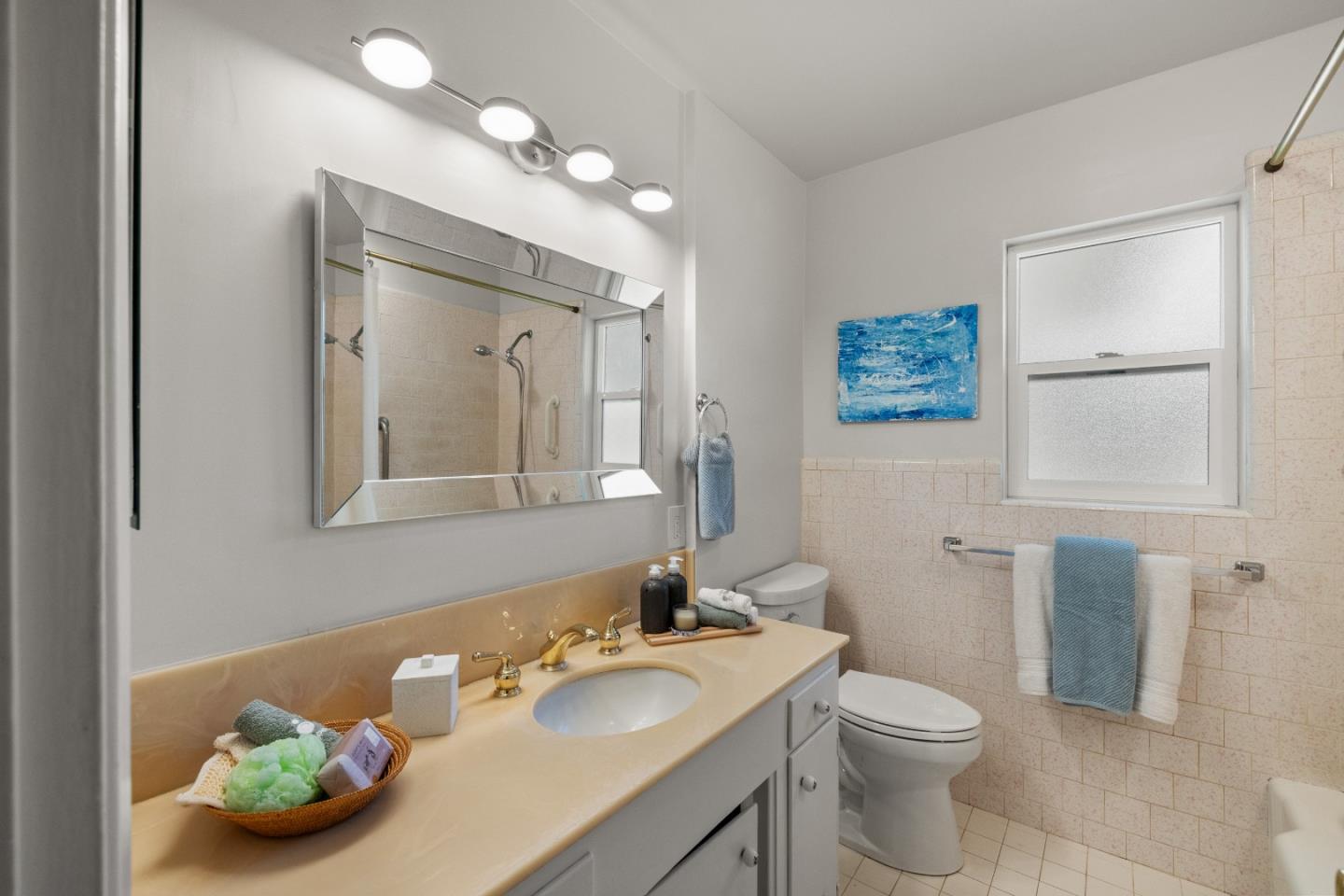 Detail Gallery Image 26 of 57 For 922 Maple St, Pacific Grove,  CA 93950 - 2 Beds | 2 Baths