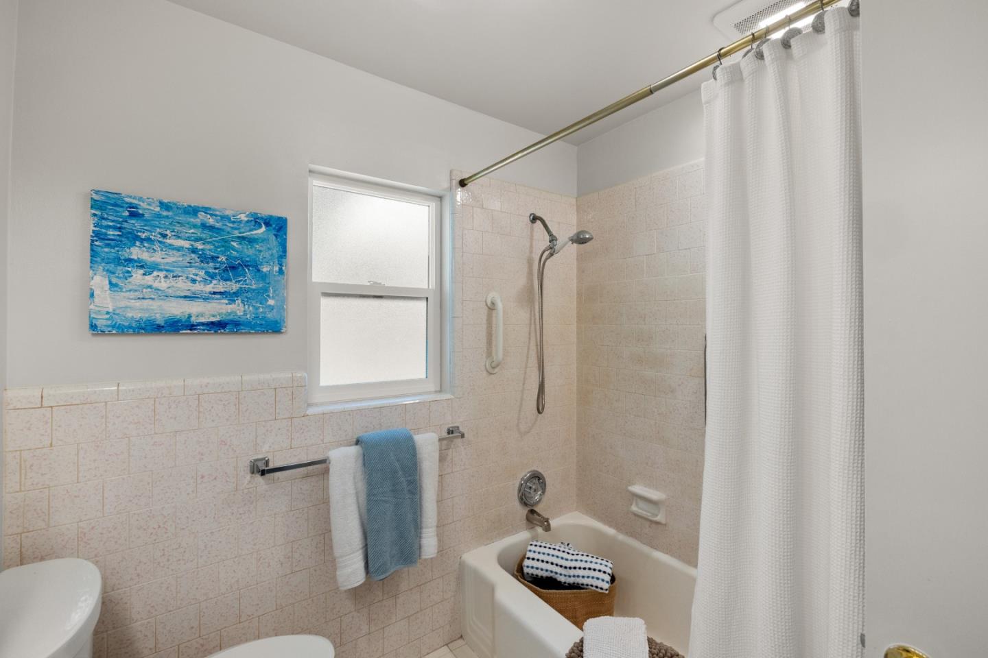 Detail Gallery Image 27 of 57 For 922 Maple St, Pacific Grove,  CA 93950 - 2 Beds | 2 Baths