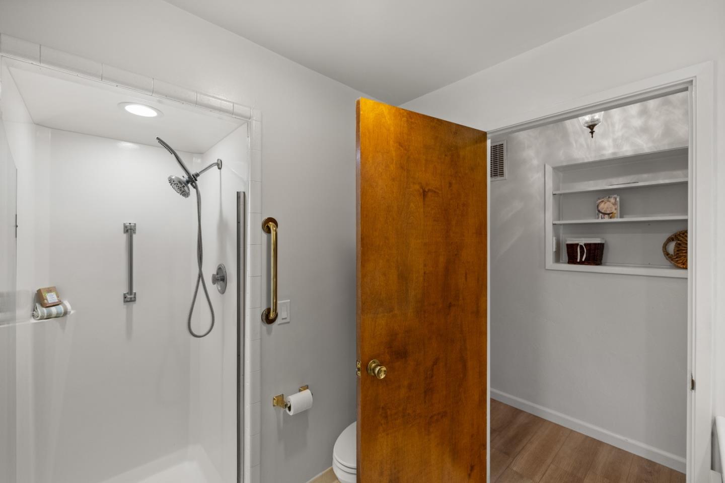 Detail Gallery Image 32 of 57 For 922 Maple St, Pacific Grove,  CA 93950 - 2 Beds | 2 Baths