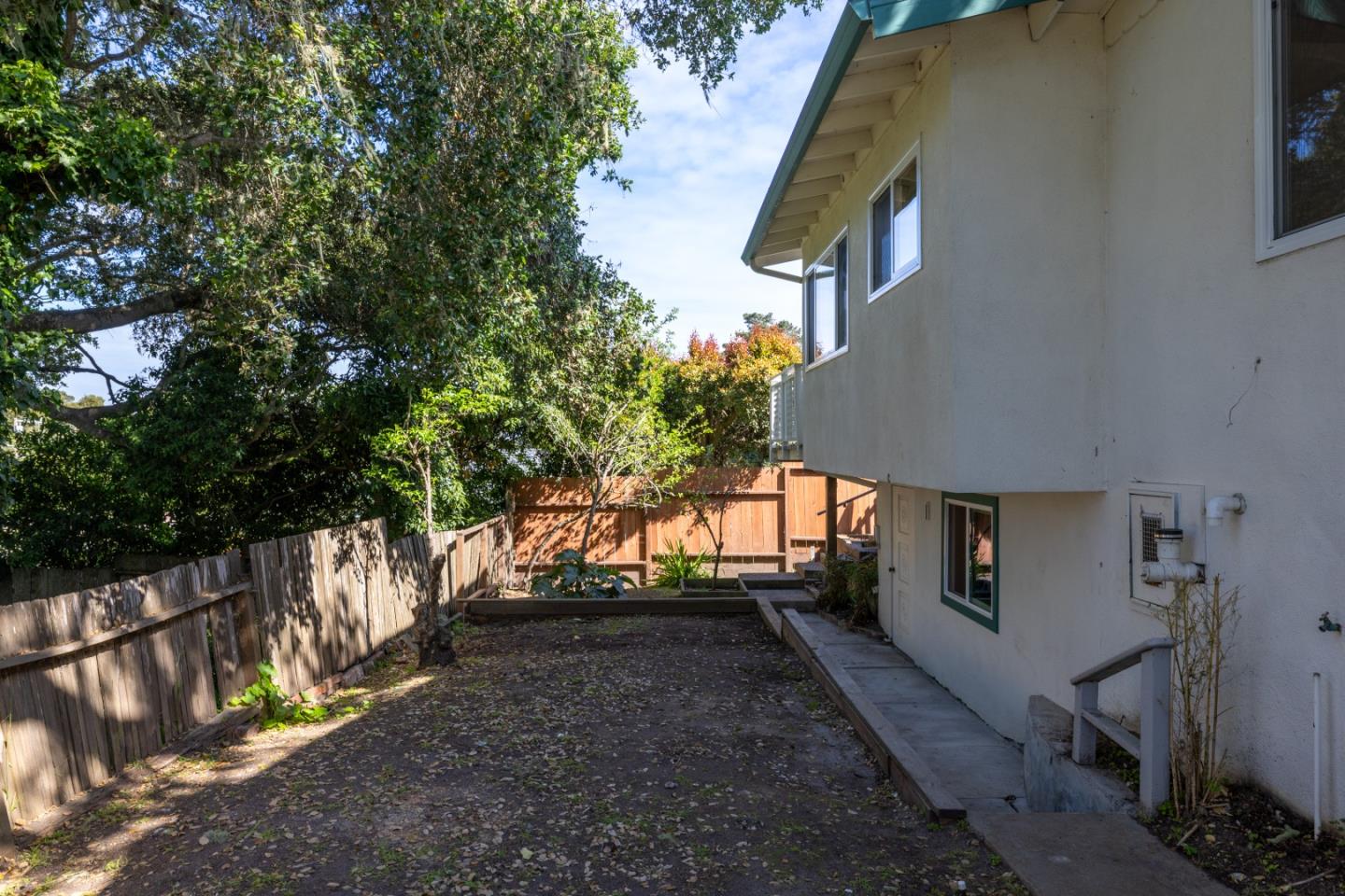 Detail Gallery Image 44 of 57 For 922 Maple St, Pacific Grove,  CA 93950 - 2 Beds | 2 Baths