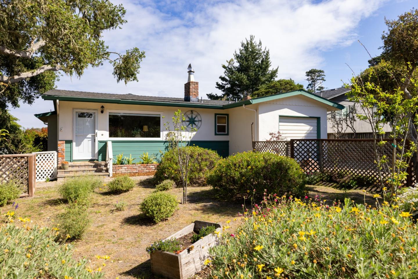 Detail Gallery Image 49 of 57 For 922 Maple St, Pacific Grove,  CA 93950 - 2 Beds | 2 Baths