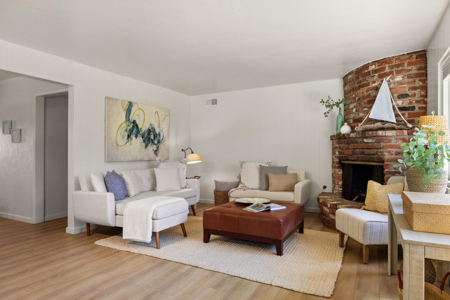 Detail Gallery Image 5 of 57 For 922 Maple St, Pacific Grove,  CA 93950 - 2 Beds | 2 Baths