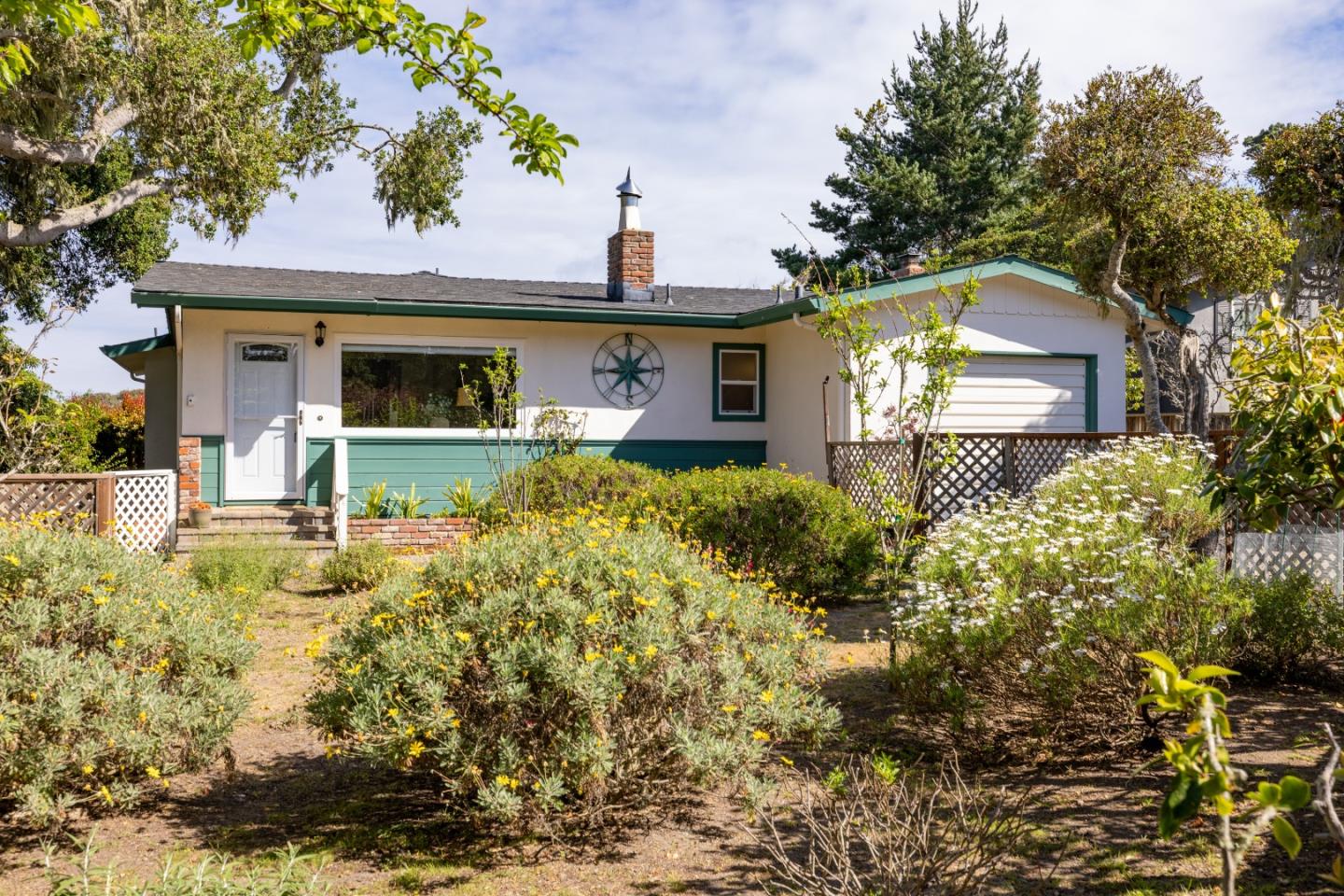 Detail Gallery Image 50 of 57 For 922 Maple St, Pacific Grove,  CA 93950 - 2 Beds | 2 Baths