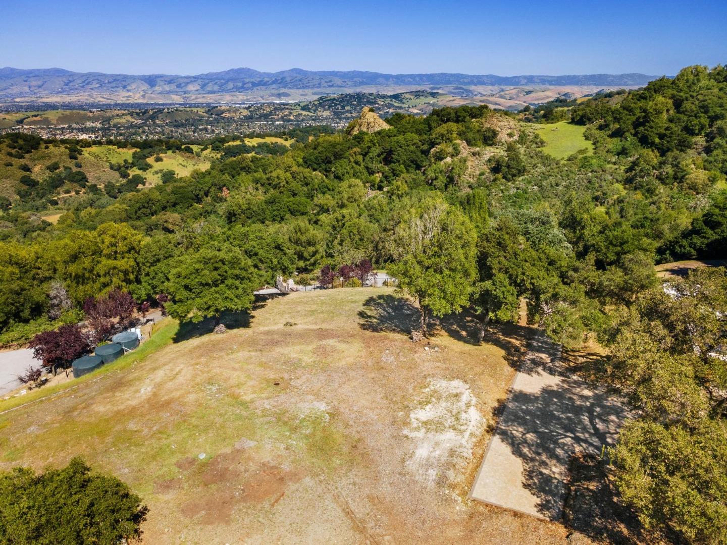 19751 Hicks Road, Los Gatos, CA, 95032