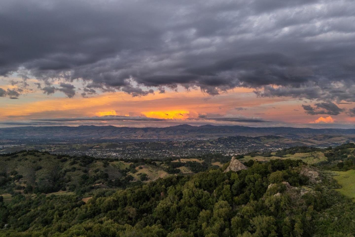 19751 Hicks Road, Los Gatos, CA, 95032