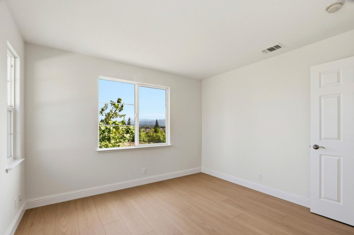 Detail Gallery Image 35 of 63 For 725 Portofino Pl, San Jose,  CA 95136 - 4 Beds | 2/1 Baths