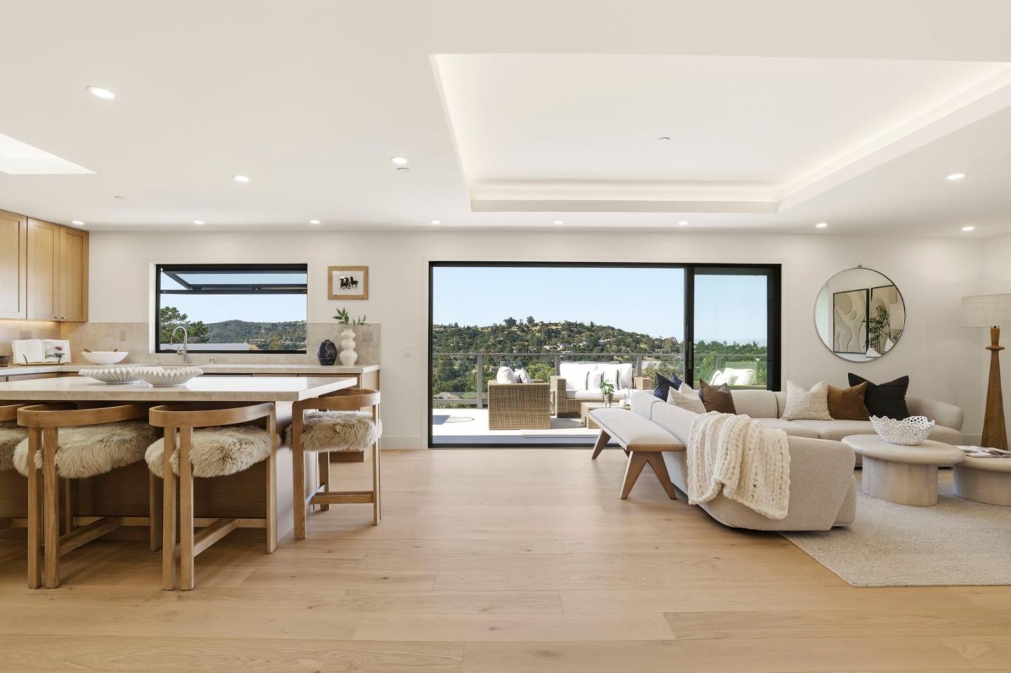 Detail Gallery Image 11 of 52 For 40 W Summit Dr, Redwood City,  CA 94062 - 4 Beds | 4 Baths