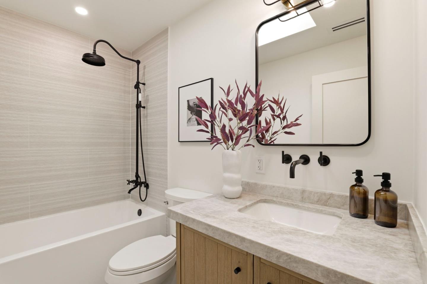 Detail Gallery Image 25 of 52 For 40 W Summit Dr, Redwood City,  CA 94062 - 4 Beds | 4 Baths