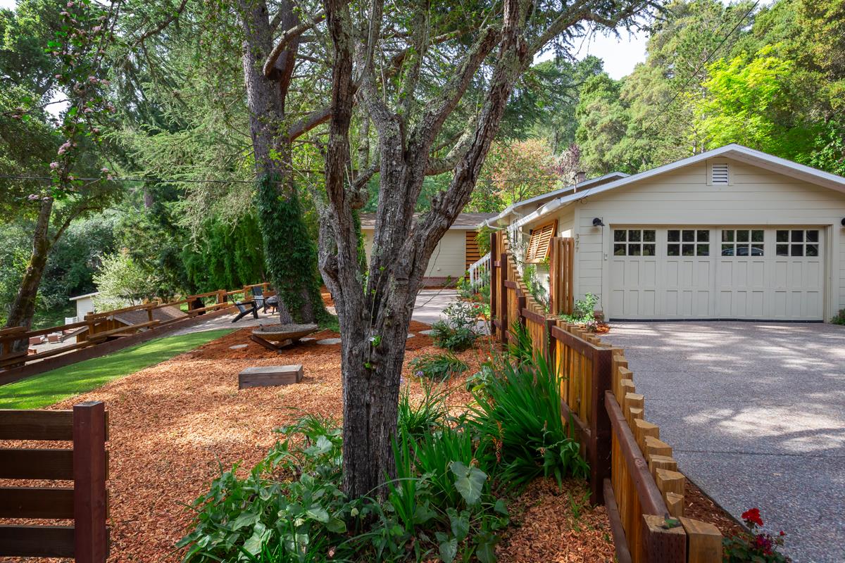 Detail Gallery Image 3 of 43 For 377 Wayside Rd, Portola Valley,  CA 94028 - 3 Beds | 2 Baths