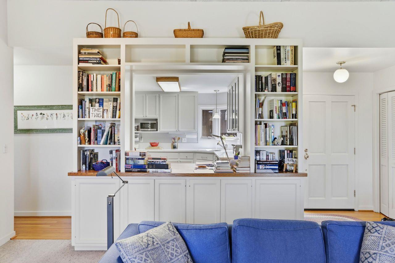 Detail Gallery Image 5 of 14 For 3 Sw  4th Monte Verde, Carmel,  CA 93921 - 2 Beds | 2 Baths