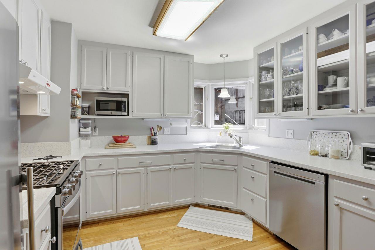 Detail Gallery Image 6 of 14 For 3 Sw  4th Monte Verde, Carmel,  CA 93921 - 2 Beds | 2 Baths