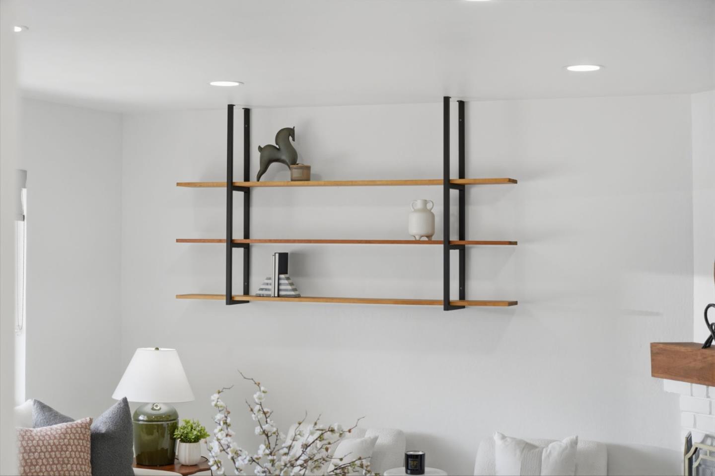 Detail Gallery Image 11 of 58 For 4610 Capitola Ave, San Jose,  CA 95111 - 3 Beds | 2 Baths