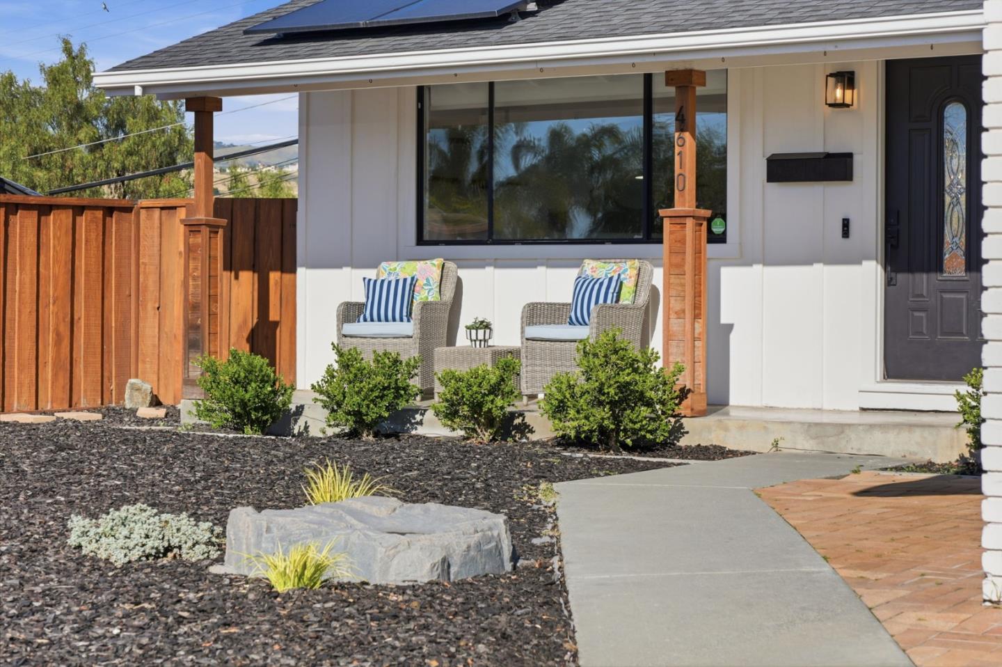 Detail Gallery Image 5 of 58 For 4610 Capitola Ave, San Jose,  CA 95111 - 3 Beds | 2 Baths